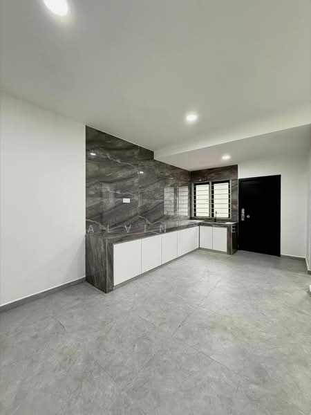 Rumah Teres 2 Tingkat untuk Dijual di Taman Ungku Tun Aminah (Skudai) - Calvin Lee - Kitchen - PropertyGuru.com.my