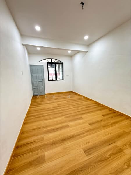 Rumah Teres 2 Tingkat untuk Dijual di Taman Ungku Tun Aminah (Skudai) - Calvin Lee - Interior - PropertyGuru.com.my