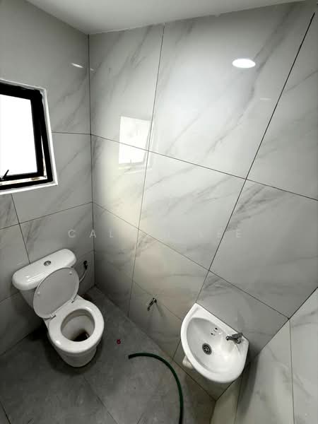 Rumah Teres 2 Tingkat untuk Dijual di Taman Ungku Tun Aminah (Skudai) - Calvin Lee - Bathroom - PropertyGuru.com.my