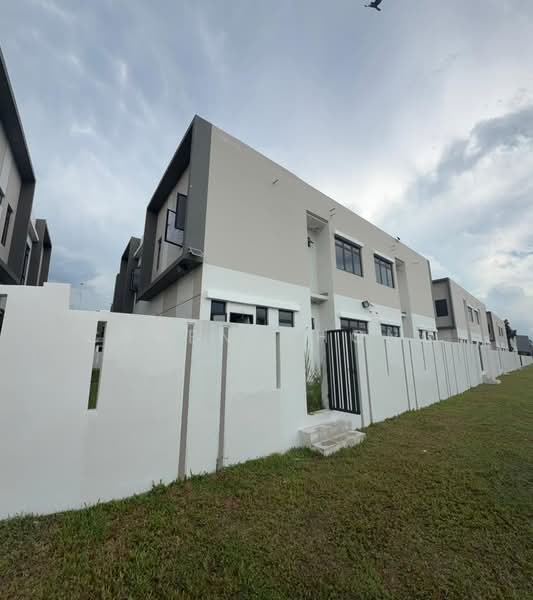 Semi-Detached House for Sale in Taman Sutera Utama (Skudai) - Caren Chong - Exterior - PropertyGuru.com.my