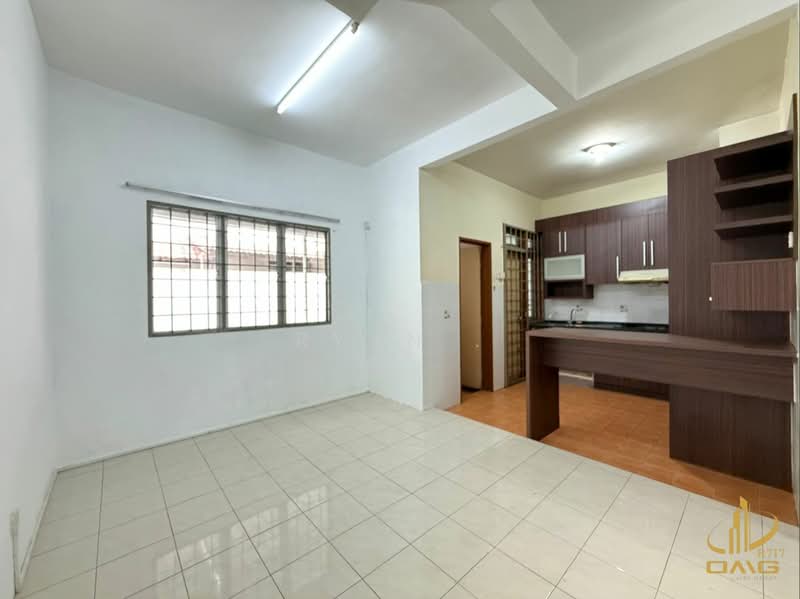 2-storey Terraced House for Rent in Setia Alam (Selangor) - Ryan . - Living Room - PropertyGuru.com.my