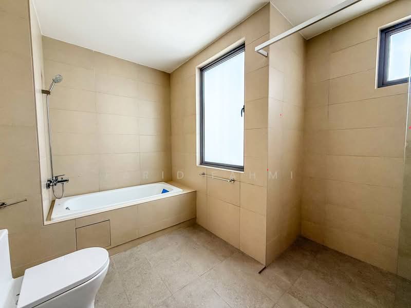 Semi-Detached House for Sale in Klang (Selangor) - Farid Fahmi - Bathroom - PropertyGuru.com.my