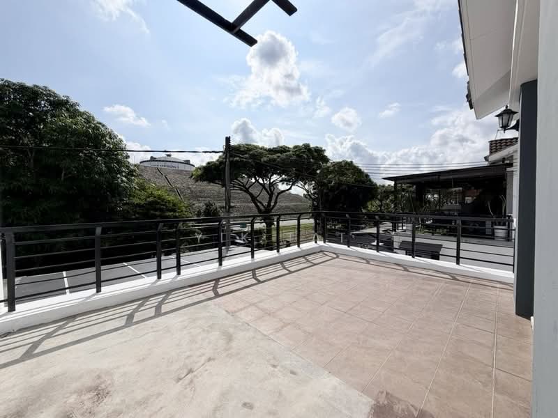 Rumah Teres 2 Tingkat untuk Dijual di Taman Mount Austin (Tebrau) - Yik Tat - Balcony - PropertyGuru.com.my