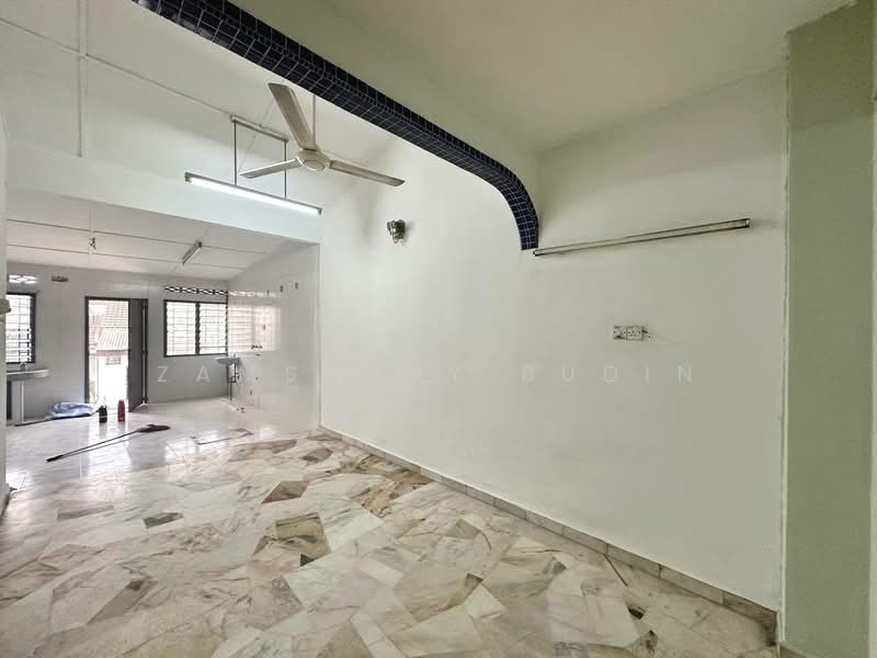 Rumah Teres 1 Tingkat untuk Dijual di Taman Kajang Mewah (Kajang) - Zamshary Budin - Interior - PropertyGuru.com.my
