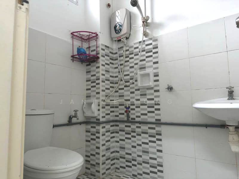 1-storey Terraced House for Sale in Setia Eco Gardens (Gelang Patah) - Janice Yong - Bathroom - PropertyGuru.com.my