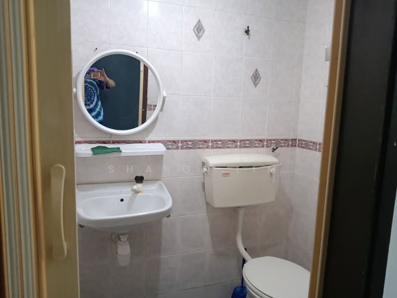 Apartment for Sale at Subang Perdana Goodyear Court 10 - Sharon Lim - Bathroom - PropertyGuru.com.my
