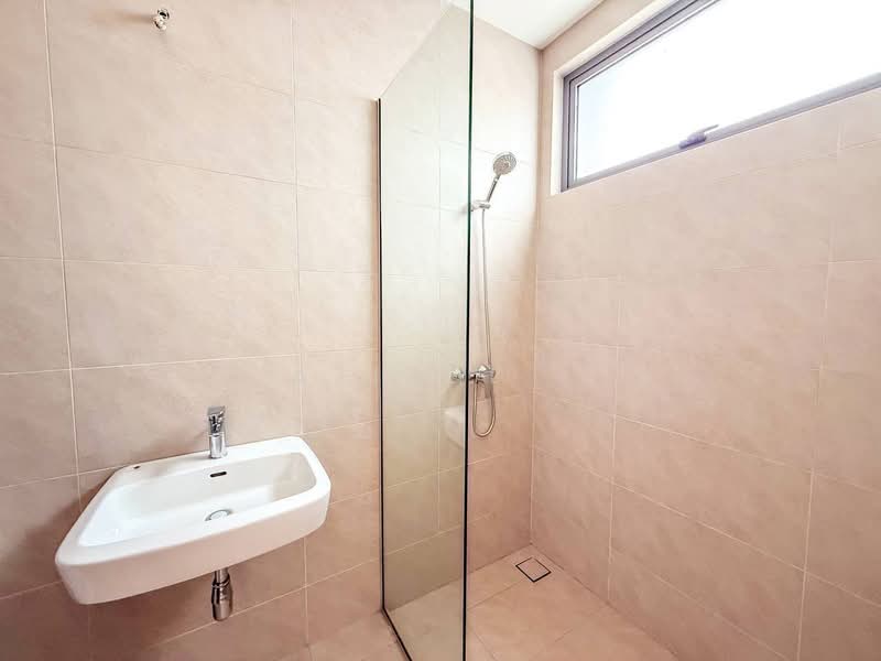 Rumah Berkembar untuk Dijual di Shah Alam (Selangor) - Azizol . - Bathroom - PropertyGuru.com.my