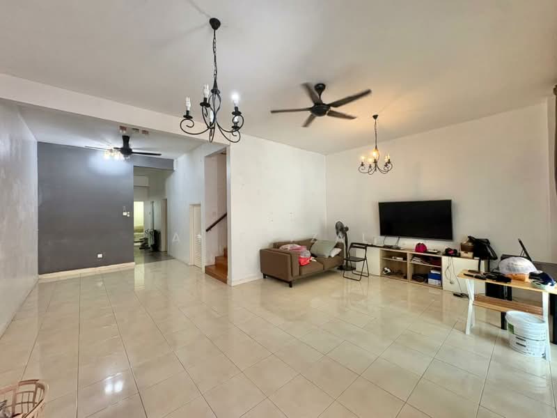 2-storey Terraced House for Sale in Alam Sari (Bangi) - Ai Faizal - Living Room - PropertyGuru.com.my