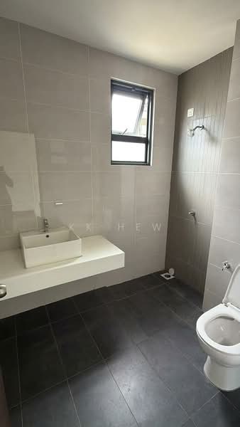 Rumah Teres 2 Tingkat untuk Dijual di Kajang (Selangor) - KK HEW - Bathroom - PropertyGuru.com.my