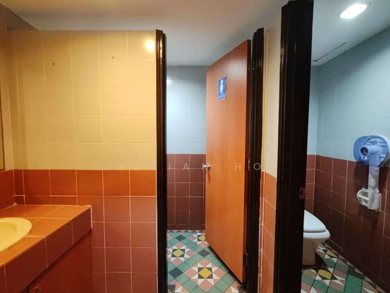 Shop / Office for Sale in KL City Centre (Kuala Lumpur) - Vivian Ho - Bathroom - PropertyGuru.com.my