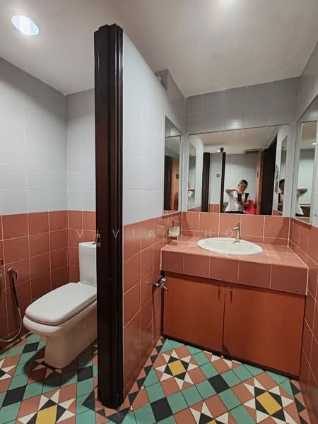 Shop / Office for Sale in KL City Centre (Kuala Lumpur) - Vivian Ho - Bathroom - PropertyGuru.com.my