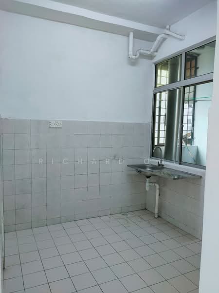 Apartment for Rent at Pangsapuri Lagoon Perdana - Richard Ooi - Kitchen - PropertyGuru.com.my