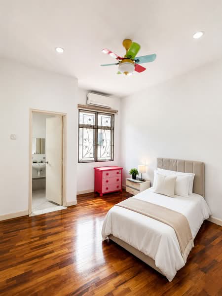 2-storey Terraced House for Sale in Kota Kemuning (Shah Alam) - Richard Low - Bedroom - PropertyGuru.com.my