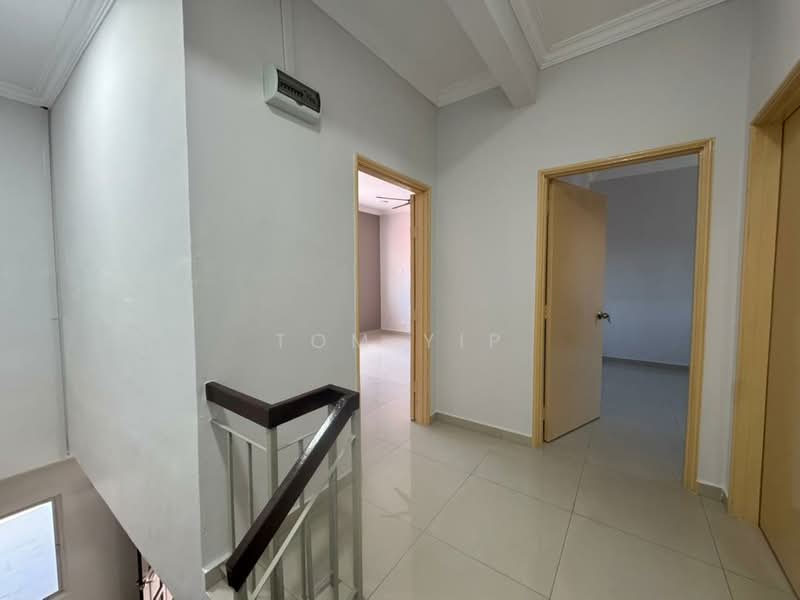 Rumah Teres 2 Tingkat untuk Dijual di Rawang Perdana 2 (Rawang) - Tom Yip - Corridor - PropertyGuru.com.my