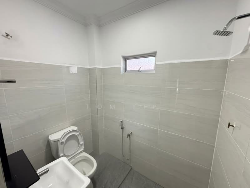 Rumah Teres 2 Tingkat untuk Dijual di Rawang Perdana 2 (Rawang) - Tom Yip - Bathroom - PropertyGuru.com.my