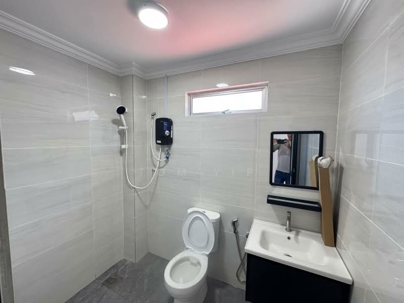 Rumah Teres 2 Tingkat untuk Dijual di Rawang Perdana 2 (Rawang) - Tom Yip - Bathroom - PropertyGuru.com.my