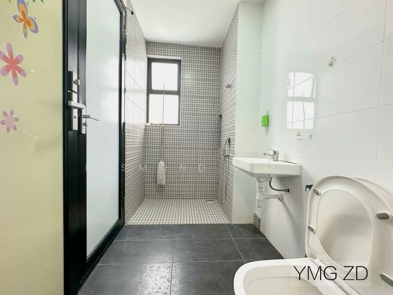 Rumah Teres 2 Tingkat untuk Dijual di Setia Alam (Selangor) - Desmond Chan - Bathroom - PropertyGuru.com.my