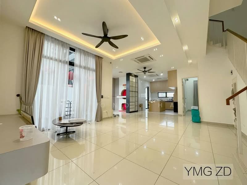 Rumah Teres 2 Tingkat untuk Dijual di Setia Alam (Selangor) - Desmond Chan - Living Room - PropertyGuru.com.my