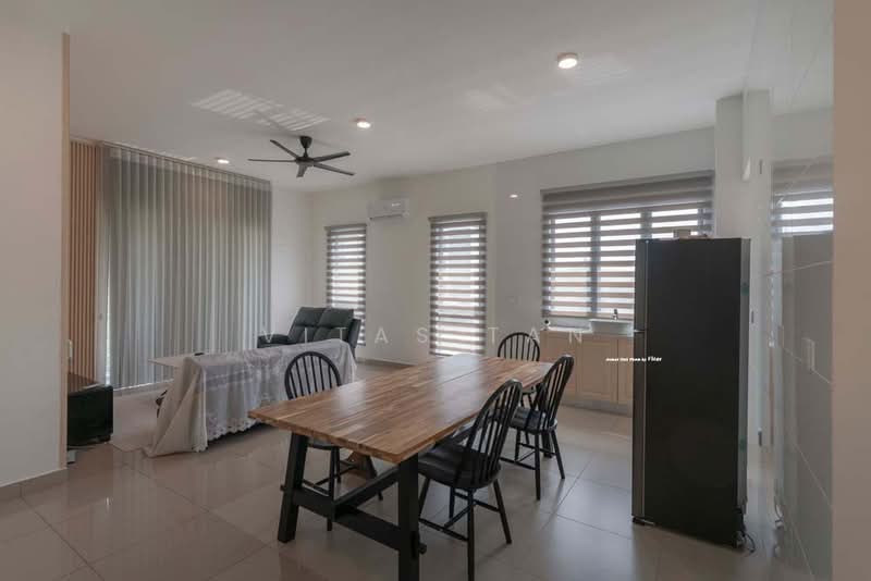 Townhouse for Rent in Eco Ardence (Setia Alam) - Vitas Tan - Living Room - PropertyGuru.com.my