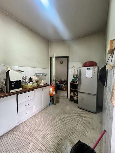 2-storey Terraced House for Sale in SS14 (Subang Jaya) - Tom Yip - Kitchen - PropertyGuru.com.my