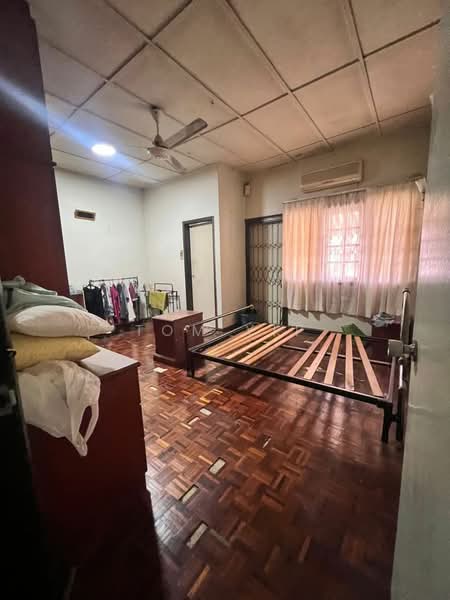 2-storey Terraced House for Sale in SS14 (Subang Jaya) - Tom Yip - Bedroom - PropertyGuru.com.my