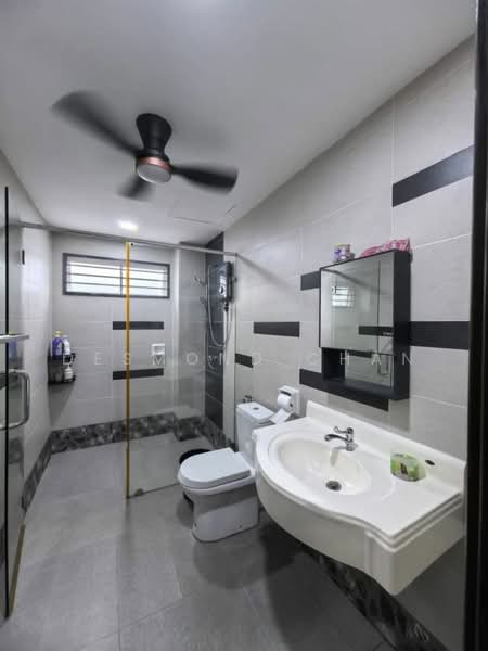 2.5-storey Terraced House for Sale in Bandar Puteri Klang (Klang) - Desmond Chan - Bathroom - PropertyGuru.com.my