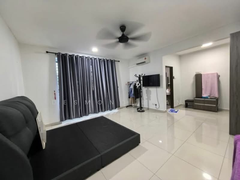 2.5-storey Terraced House for Sale in Bandar Puteri Klang (Klang) - Desmond Chan - Living Room - PropertyGuru.com.my