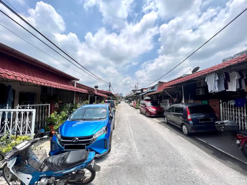 1-storey Terraced House for Sale in Bandar Tun Razak (Cheras) - Ahmad Muslim - PropertyGuru.com.my