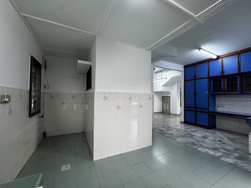 2-storey Terraced House for Sale in Usj 3 (Subang Jaya) - Jeslyn Chua - Kitchen - PropertyGuru.com.my