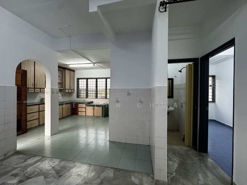 2-storey Terraced House for Sale in Usj 3 (Subang Jaya) - Jeslyn Chua - Kitchen - PropertyGuru.com.my