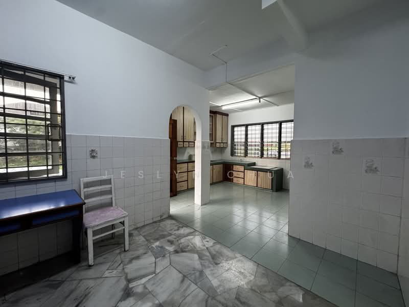 2-storey Terraced House for Sale in Usj 3 (Subang Jaya) - Jeslyn Chua - Kitchen - PropertyGuru.com.my