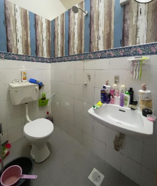 1-storey Terraced House for Sale in Bukit Setongkol (Kuantan) - Jyn Yap - Bathroom - PropertyGuru.com.my