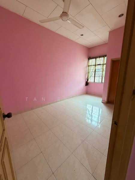 2-storey Terraced House for Sale in Taman Desa Cemerlang (Ulu Tiram) - Tan Bing Yi - Interior - PropertyGuru.com.my