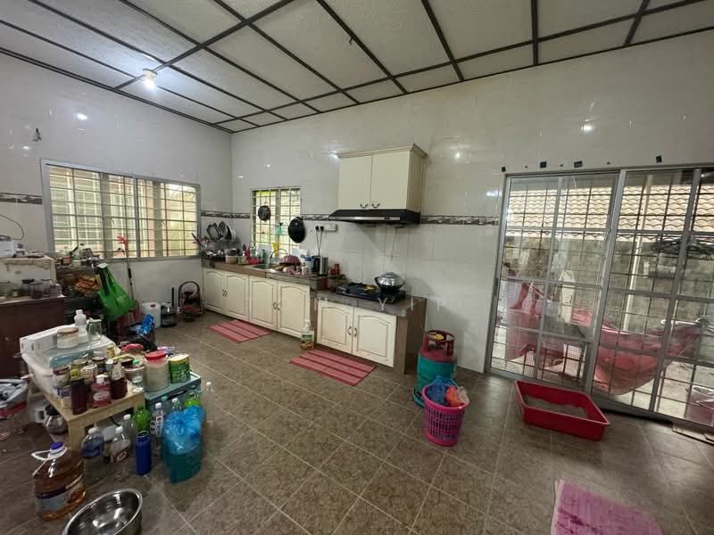 Rumah Banglo untuk Dijual di Desa Melor (Serendah) - Tom Yip - Kitchen - PropertyGuru.com.my