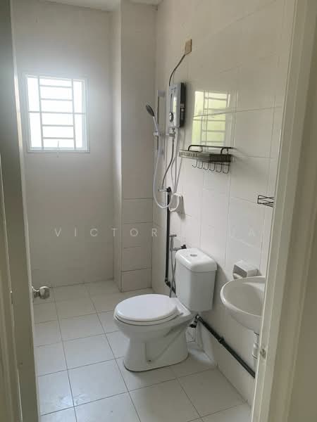 Rumah Teres 2 Tingkat untuk Disewa di Puchong (Selangor) - Victor Chua - Bathroom - PropertyGuru.com.my