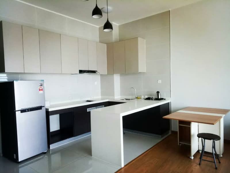 Condominium for Sale at Bay Laurel @ Country Garden Danga Bay - Genia Tan - Kitchen - PropertyGuru.com.my