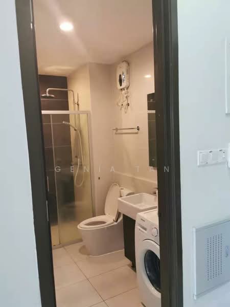 Condominium for Sale at Bay Laurel @ Country Garden Danga Bay - Genia Tan - Bathroom - PropertyGuru.com.my