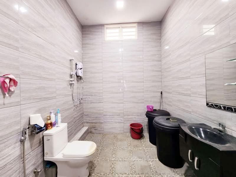 2-storey Terraced House for Sale in Bandar Sunway (Sunway) - Janice Goh - Bathroom - PropertyGuru.com.my