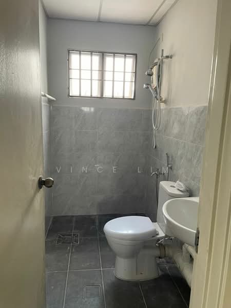 Pangsapuri untuk Disewa di Suria Damansara - Vince Lim - Bathroom - PropertyGuru.com.my