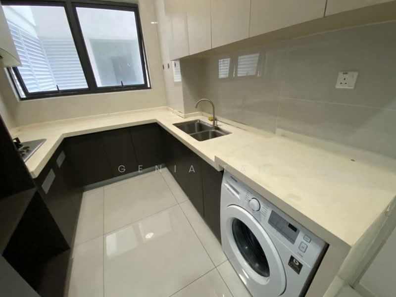 Kondominium untuk Dijual di Royal Strand @ Country Garden Danga Bay - Genia Tan - Kitchen - PropertyGuru.com.my