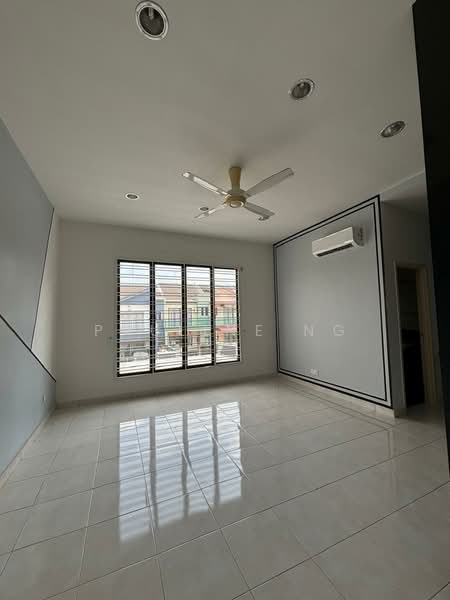 Rumah Teres 2 Tingkat untuk Disewa di Taman Seri Austin (Tebrau) - Pauline Ng - Living Room - PropertyGuru.com.my