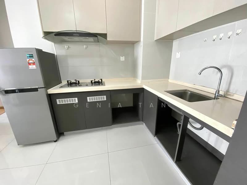 Kondominium untuk Dijual di Lovell @ Country Garden Danga Bay - Genia Tan - Kitchen - PropertyGuru.com.my