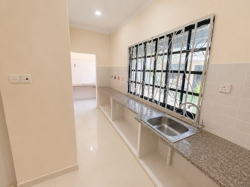 Rumah Teres 2 Tingkat untuk Dijual di Bayan Lepas (Penang) - Darren Lye - Kitchen - PropertyGuru.com.my