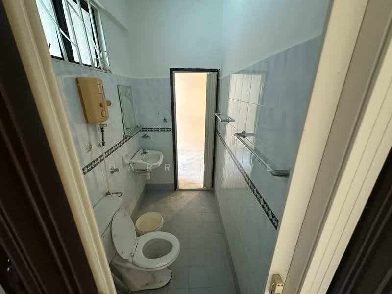 Rumah Teres 2 Tingkat untuk Dijual di Bayan Lepas (Penang) - Darren Lye - Bathroom - PropertyGuru.com.my