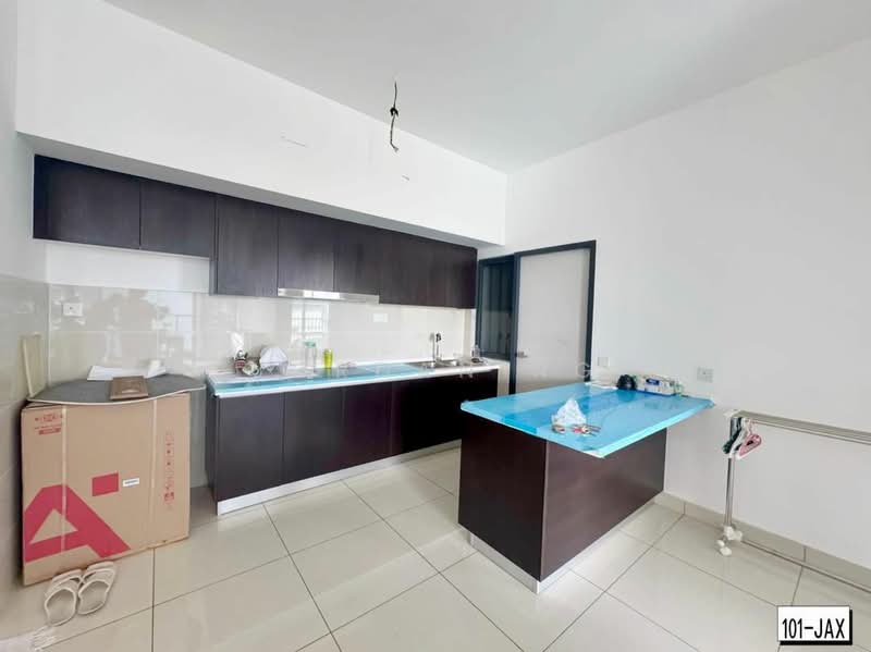 Service Residence for Sale at Setia City Residences - Jordan Ng - Kitchen - PropertyGuru.com.my
