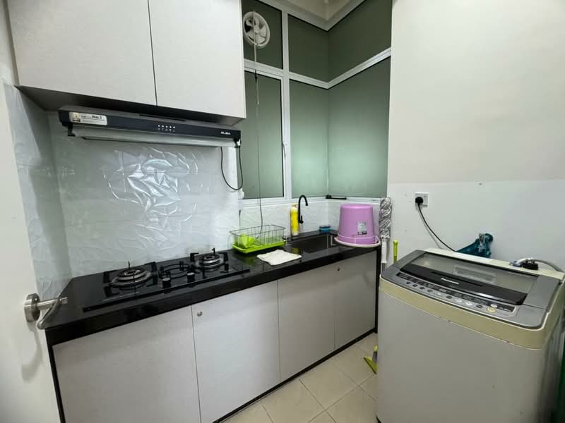 Kondominium untuk Disewa di Ferringhi Residence 2 - Jeanie Lim - Kitchen - PropertyGuru.com.my