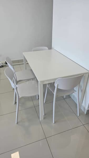 Kondominium untuk Disewa di Ferringhi Residence 2 - Jeanie Lim - Dining Room - PropertyGuru.com.my