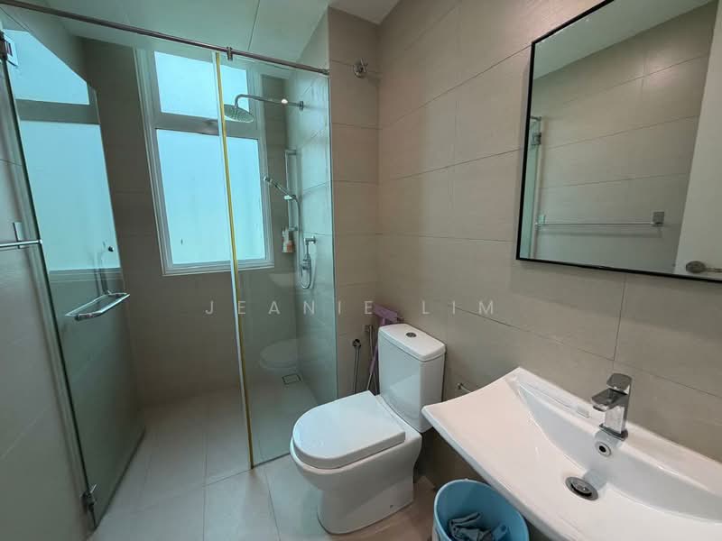 Kondominium untuk Disewa di Ferringhi Residence 2 - Jeanie Lim - Bathroom - PropertyGuru.com.my