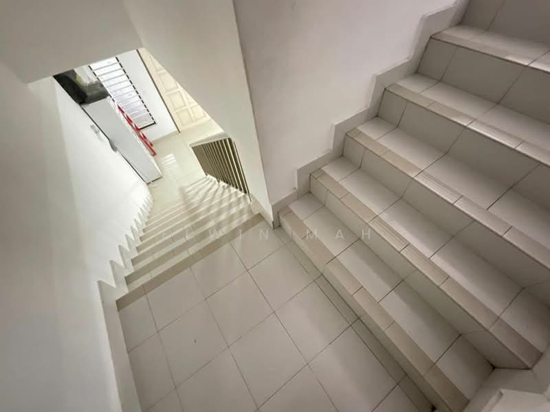 2-storey Terraced House for Sale in Saujana Rawang (Rawang) - Elwin Mah - Interior - PropertyGuru.com.my