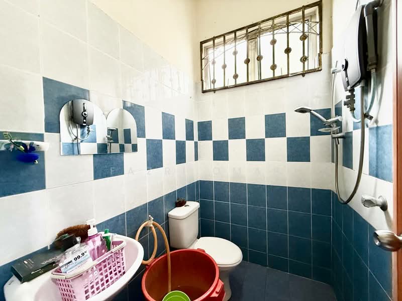 Bungalow for Sale in Seremban (Negeri Sembilan) - Fazri Omar - Bathroom - PropertyGuru.com.my